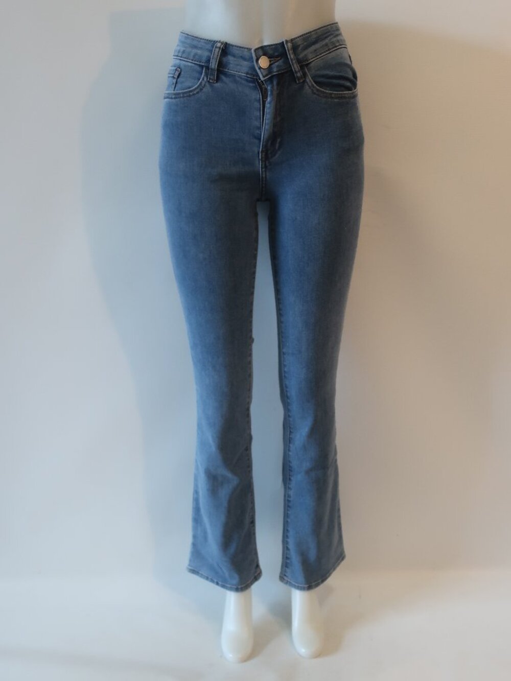 NWT Womens The Noli Shop Medium-Blue (Item- 22) Aria Flare Jeans 24